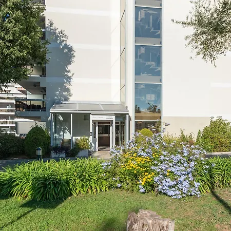 피에르 앤드 바캉스 라 로스타뉴 3*