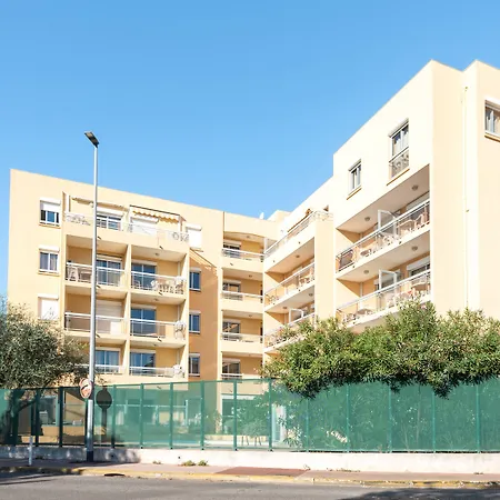 피에르 앤드 바캉스 라 로스타뉴 3* 주앙레핑