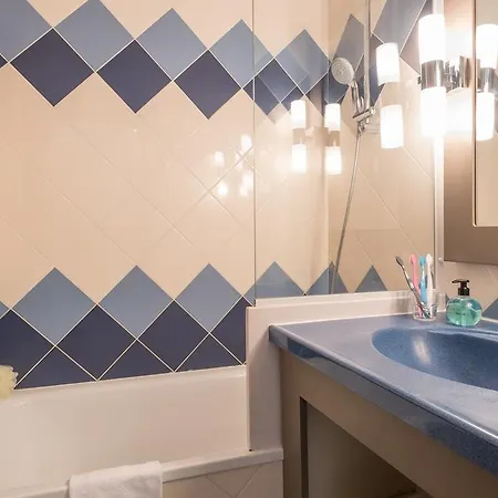 피에르 앤드 바캉스 라 로스타뉴 아파트호텔 3*