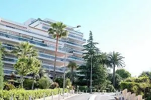 Pierre & La Rostagne