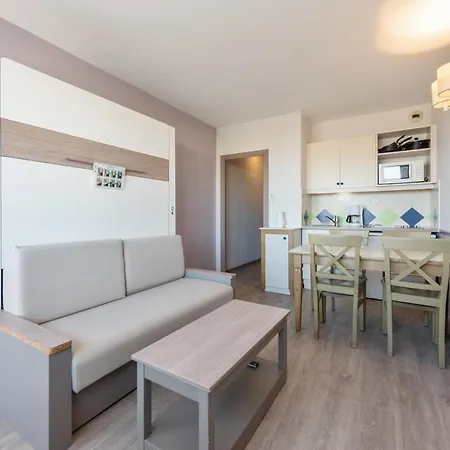 Pierre & La Rostagne 3* ז'ואן-לה-פינס