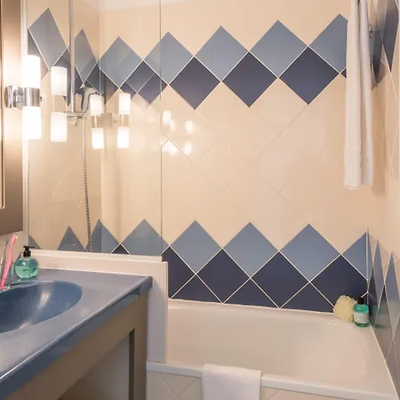 Pierre & La Rostagne 3*