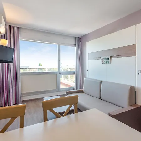 Pierre & La Rostagne 3*