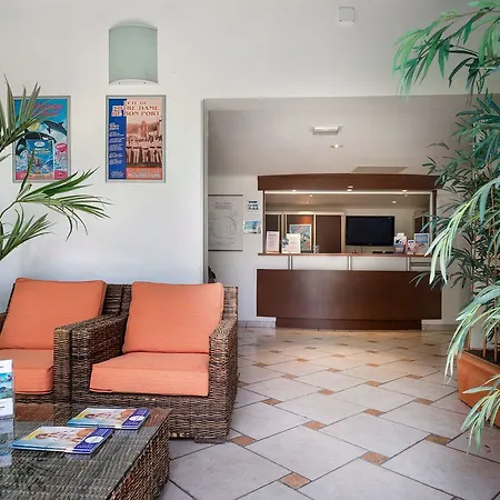 Pierre & La Rostagne 3*