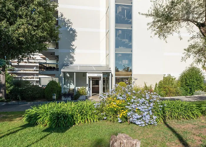 Pierre & La Rostagne 3*