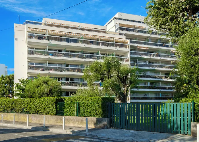 Pierre & La Rostagne Aparthotel Juan-les-Pins