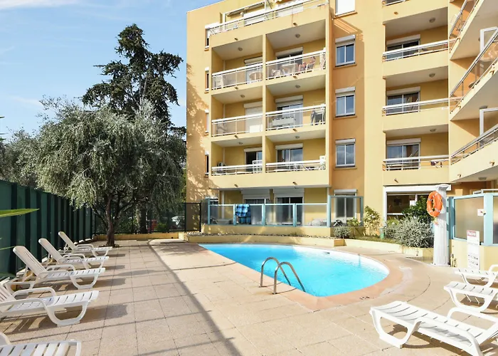 皮里埃瓦卡斯住宅酒店 - 拉罗斯塔格