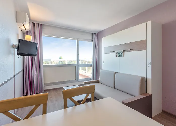 皮里埃瓦卡斯住宅酒店 - 拉罗斯塔格 3*