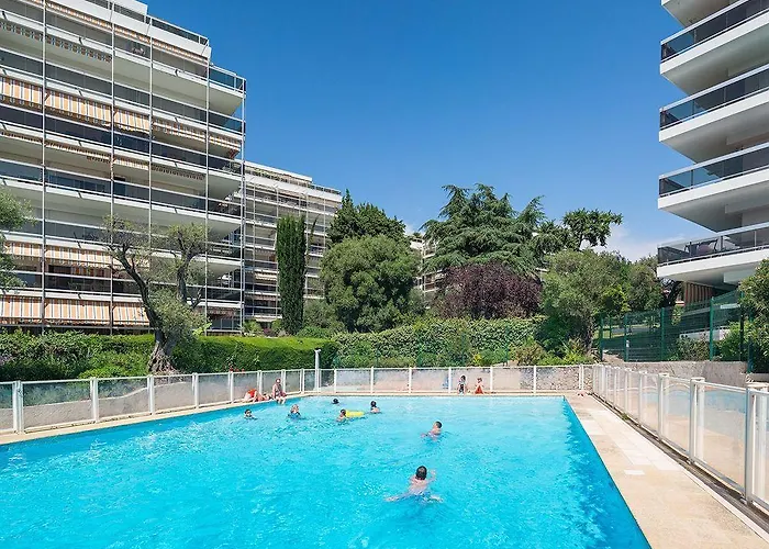 Pierre & La Rostagne Aparthotel 3*