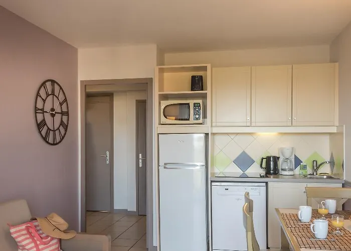 皮里埃瓦卡斯住宅酒店 - 拉罗斯塔格 公寓式酒店